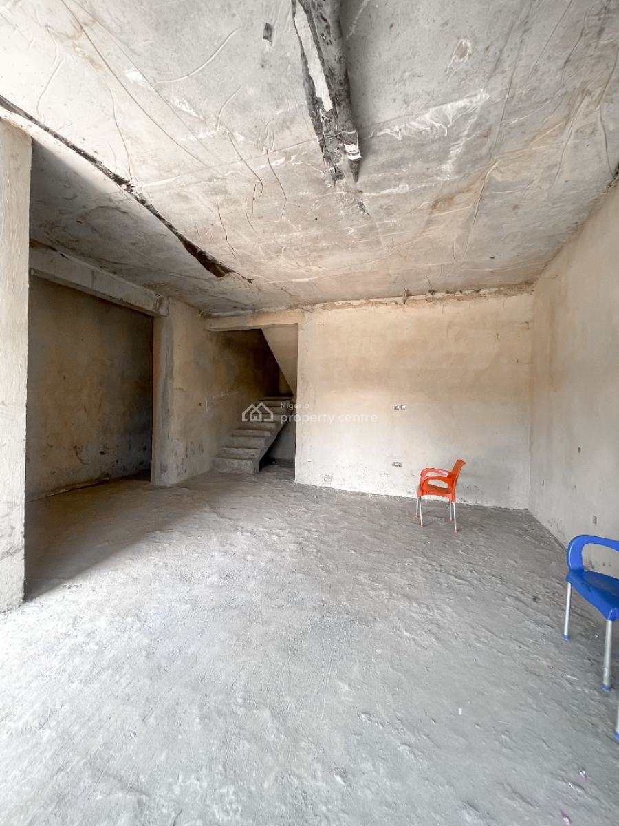 Contemporary 4-bedroom Detached Duplex + Bq, Gwarinpa, Abuja, Terraced Duplex for Sale