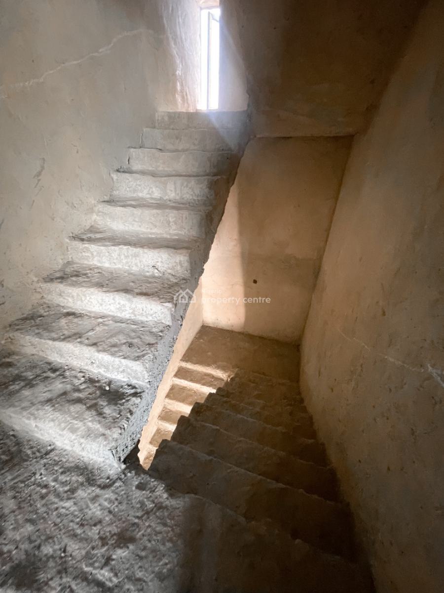 Contemporary 4-bedroom Detached Duplex + Bq, Gwarinpa, Abuja, Terraced Duplex for Sale