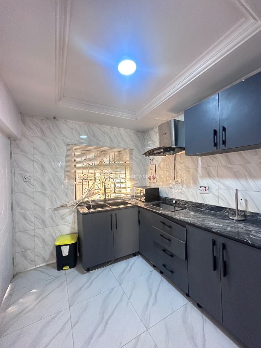 2 Bedroom Apartment, Admiralty, Lekki Phase 1, Lekki, Lagos, Flat / Apartment for Rent