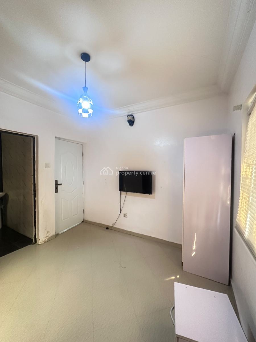2 Bedroom Apartment, Admiralty, Lekki Phase 1, Lekki, Lagos, Flat / Apartment for Rent