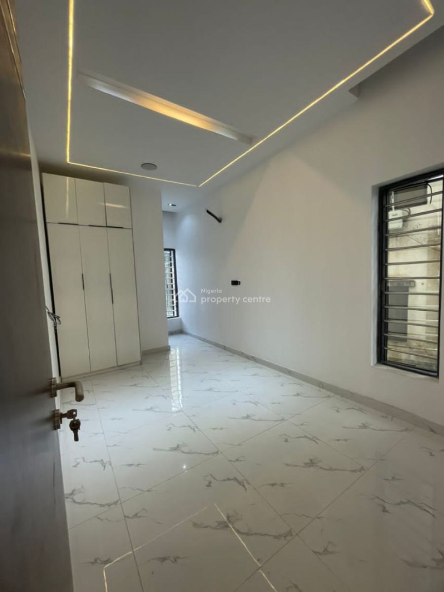 4 Bedroom Terrace Duplex with Pool and Bq, Osapa, Lekki, Lagos, Terraced Duplex for Sale