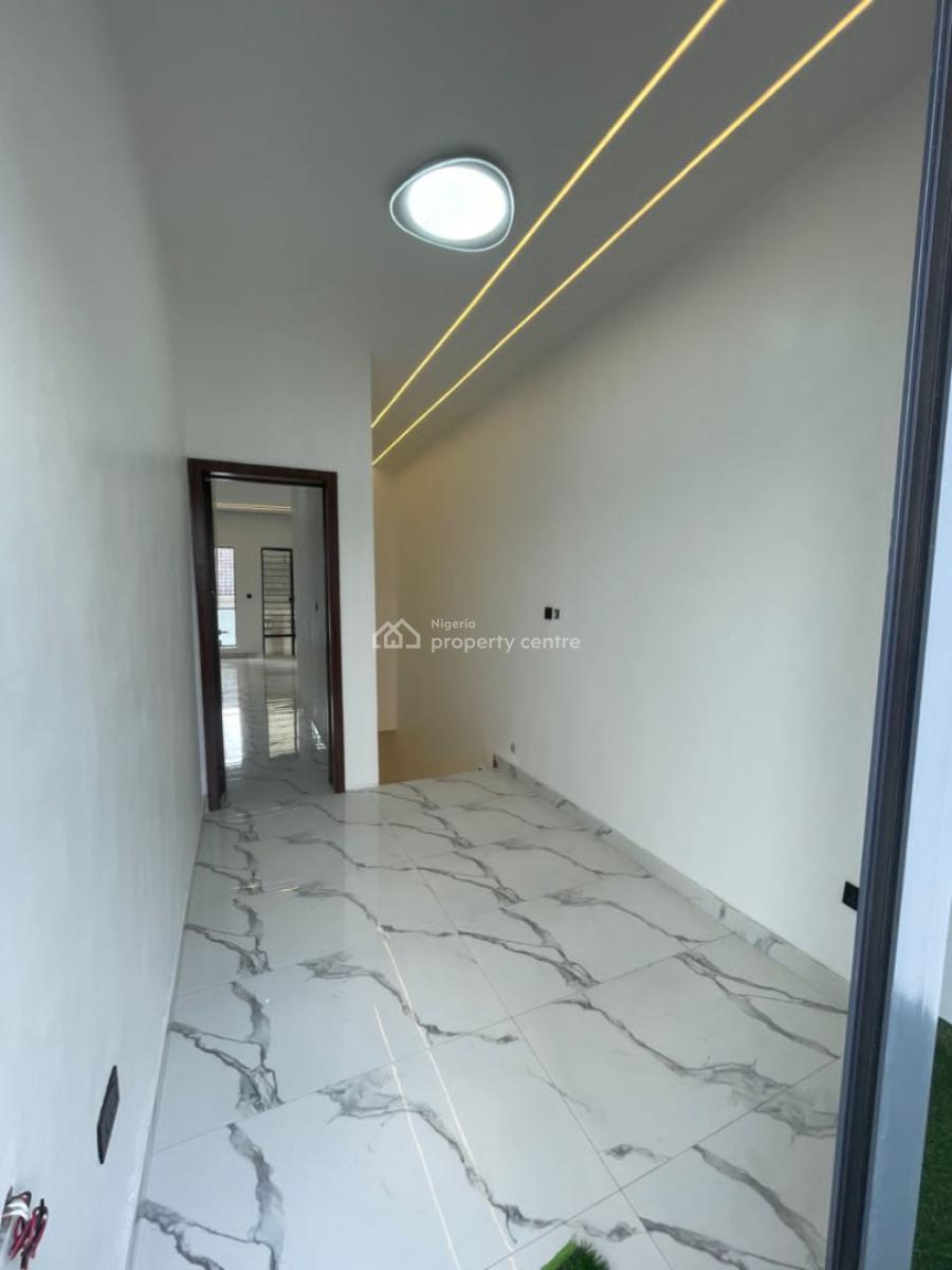 4 Bedroom Terrace Duplex with Pool and Bq, Osapa, Lekki, Lagos, Terraced Duplex for Sale