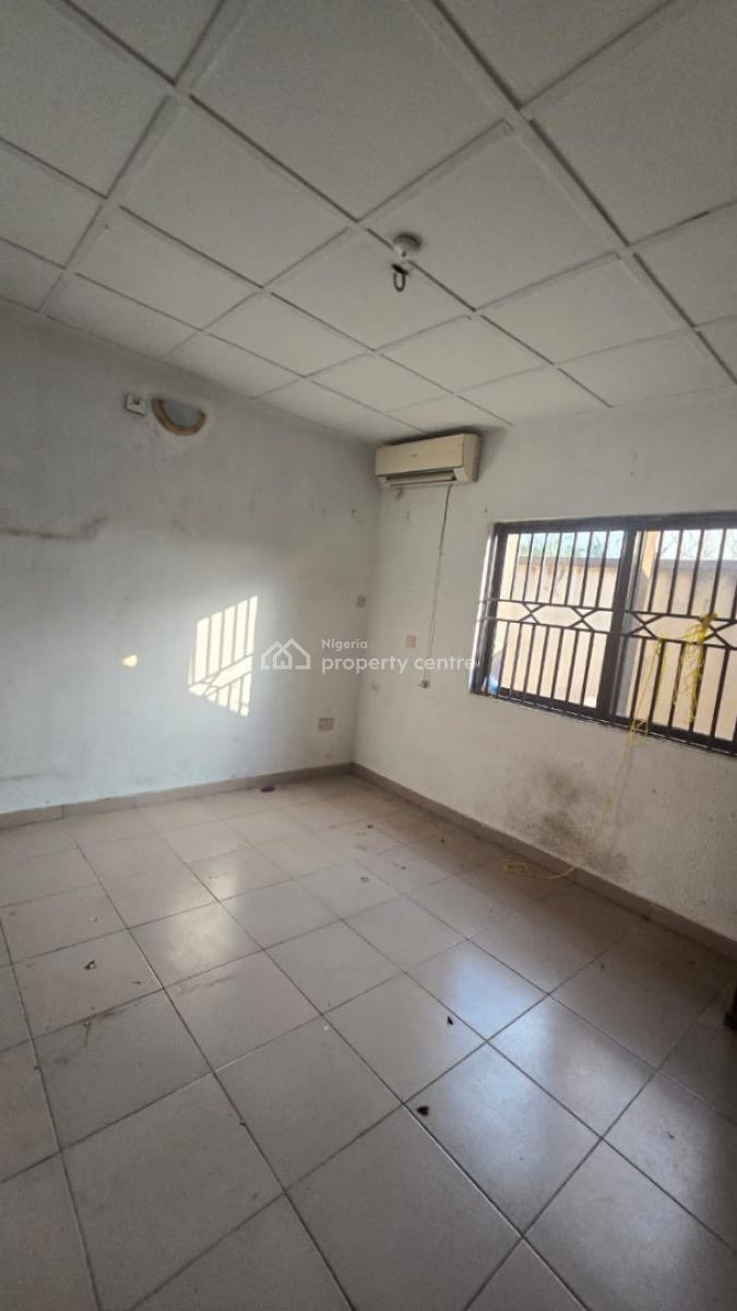 3 Bedroom Flat Apartment, Omole Phase 2 Residential Scheme, Omole Phase 2, Ikeja, Lagos, Flat / Apartment for Rent