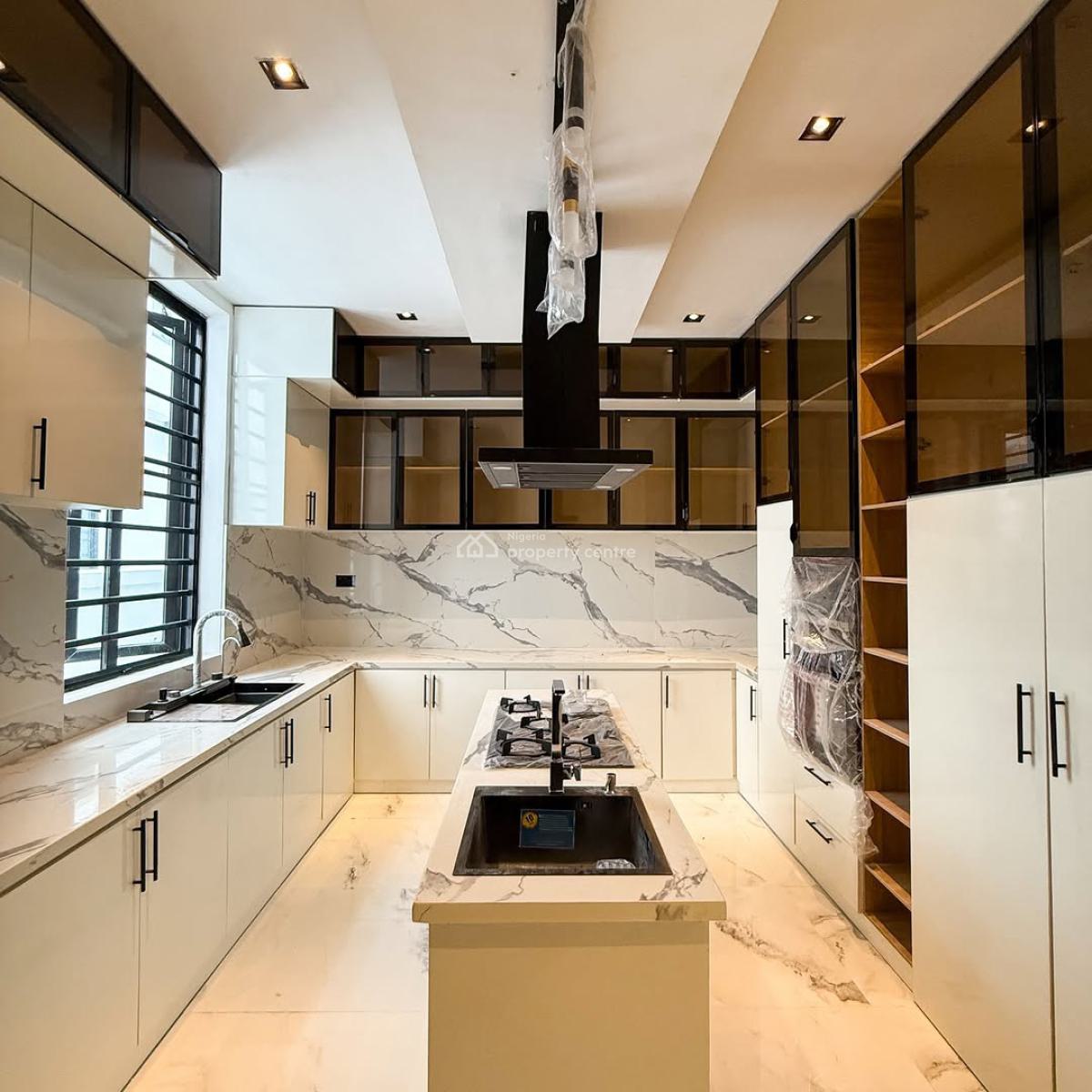 Spacious 5 Bedroom Detached Duplex, Lekki Phase 1, Lekki, Lagos, Detached Duplex for Sale