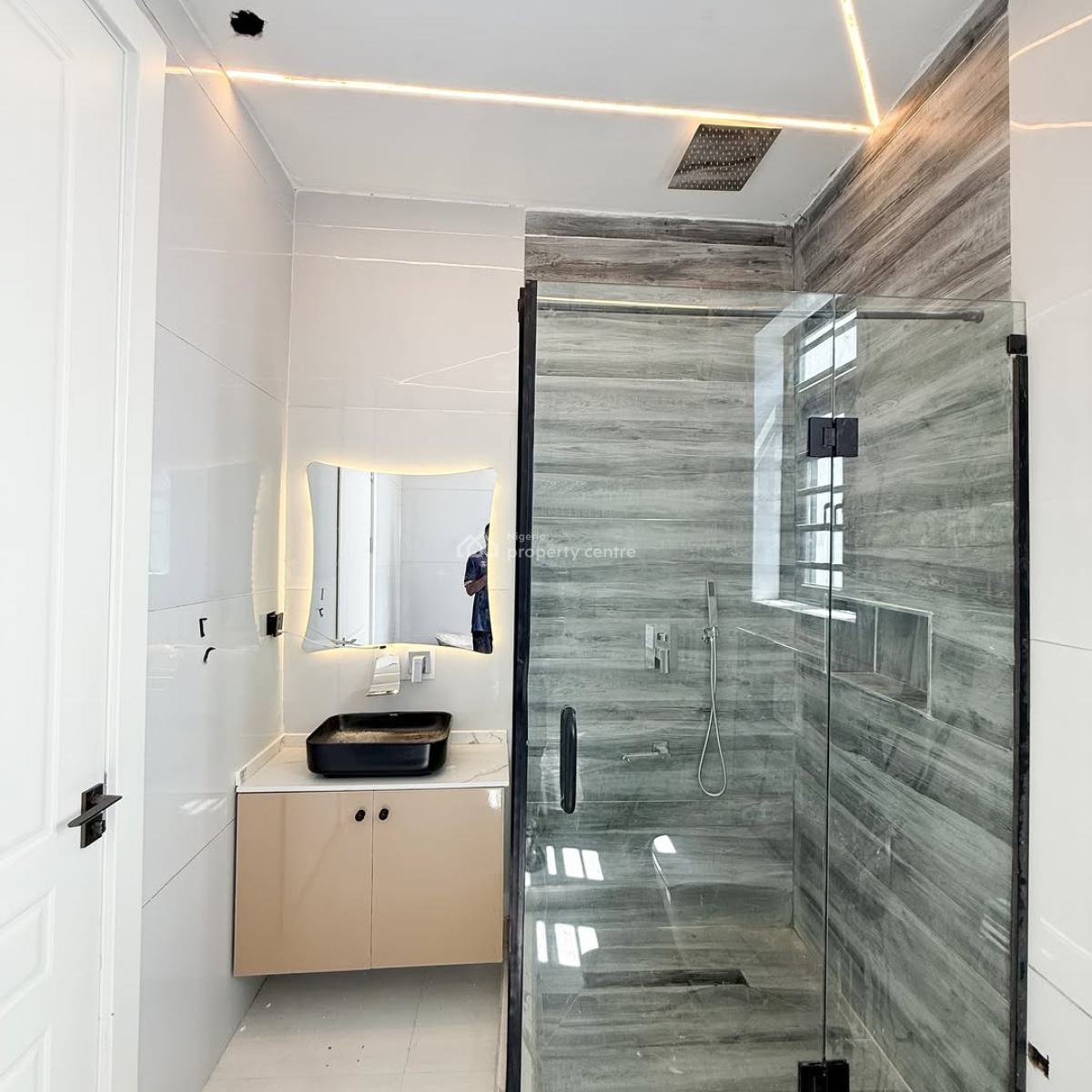 Spacious 5 Bedroom Detached Duplex, Lekki Phase 1, Lekki, Lagos, Detached Duplex for Sale