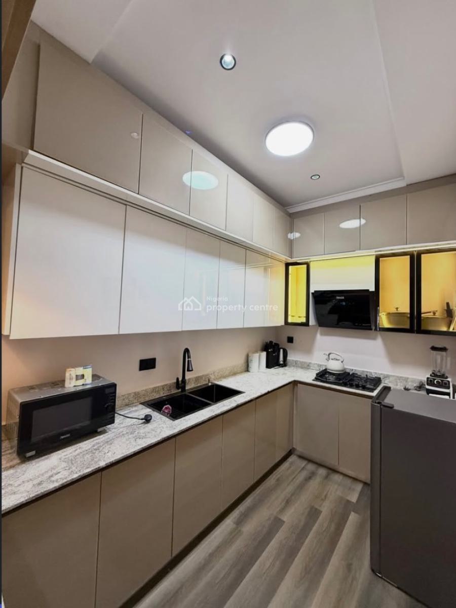 Beautifully Furnished Two (2) Bedroom Apartment, Jahi, Abuja, Flat / Apartment Short Let