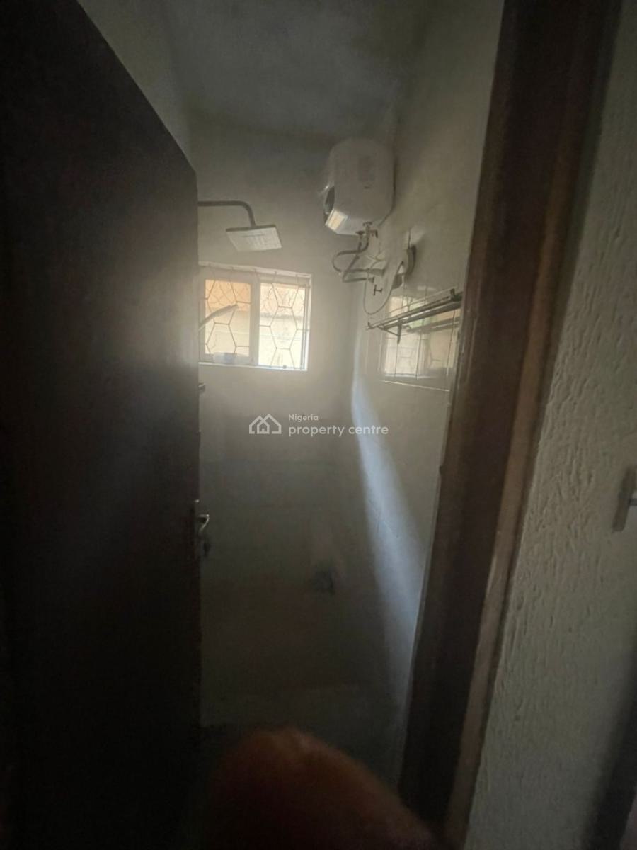 3 Bedrooms Flat, Gra Phase 2, Magodo, Lagos, Flat / Apartment for Rent