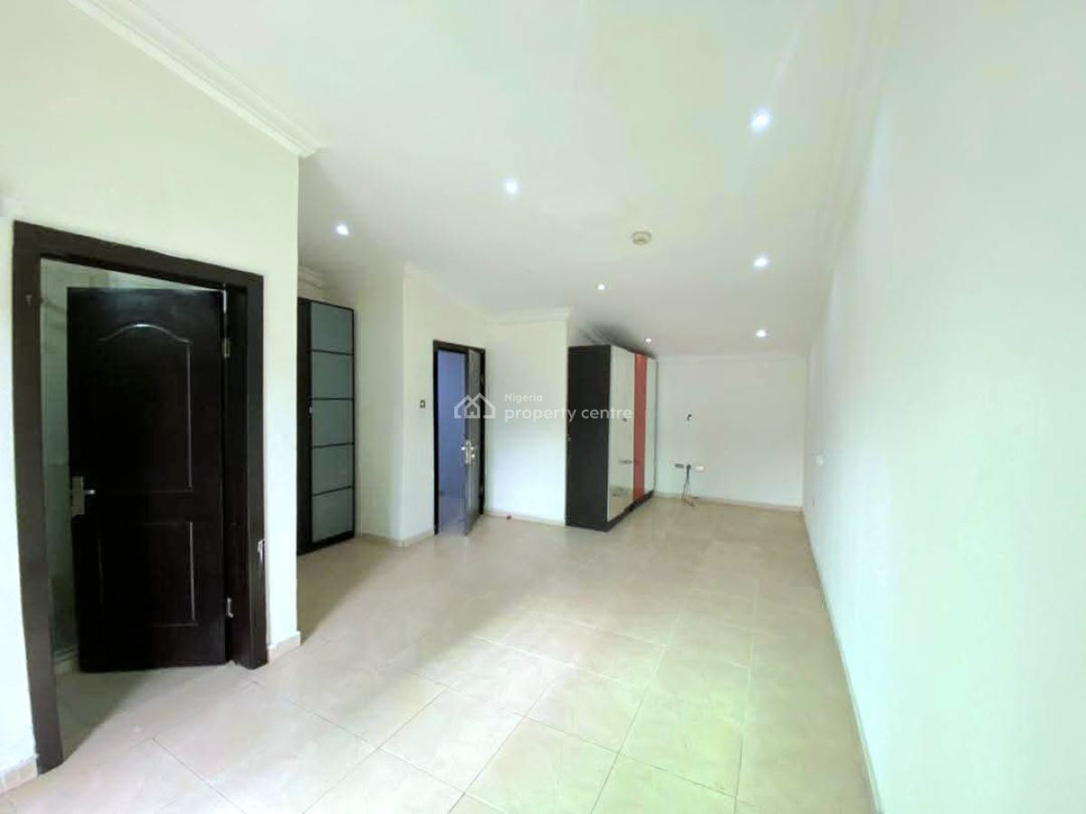 Spacious 4-bedroom Terrace Duplex, Osapa, Lekki, Lagos, Terraced Duplex for Sale