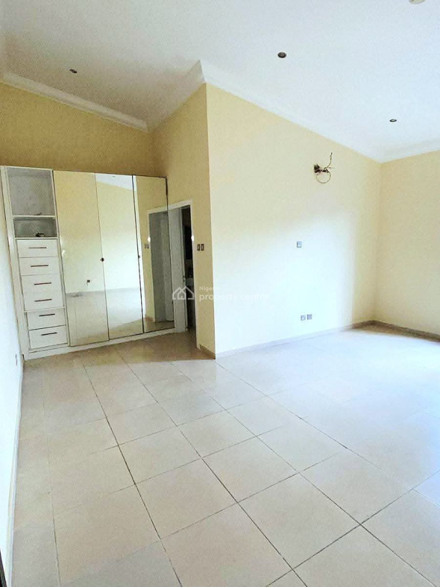 Spacious 4-bedroom Terrace Duplex, Osapa, Lekki, Lagos, Terraced Duplex for Sale