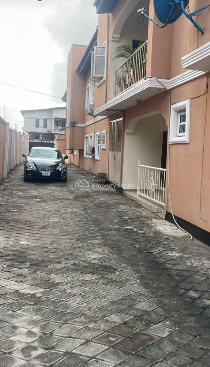 Spacious & Decent 3 Bedroom Flat, Gra Phase 1, Magodo, Lagos, Flat / Apartment for Rent