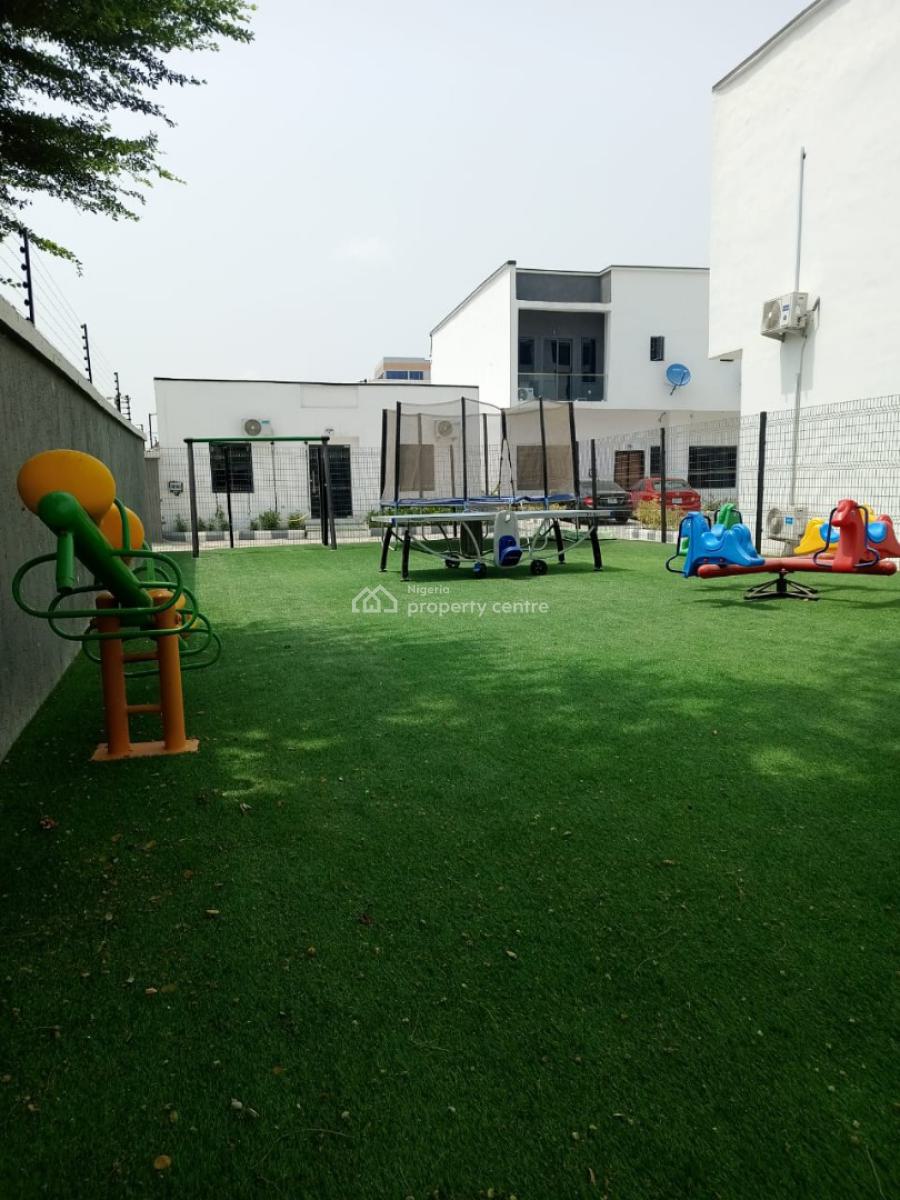 Massive Spacious Masters Bedroom Upstairs, Spg Road, Ologolo, Lekki, Lagos, Terraced Duplex for Rent