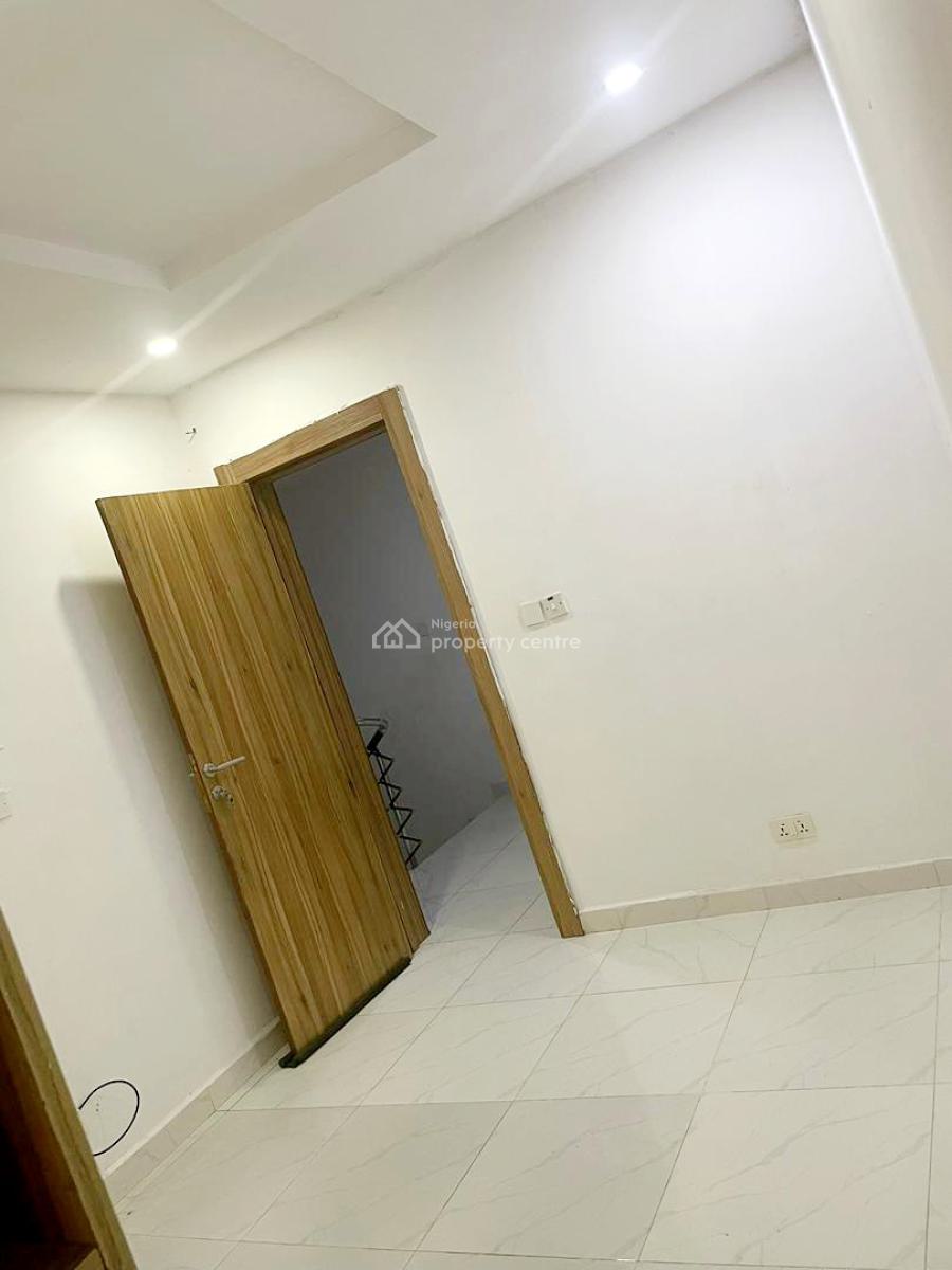 Studio Shared Apartment with Swimming Pool & Gym, Justice Court Spg, Ologolo, Lekki, Lagos, Flat / Apartment for Rent