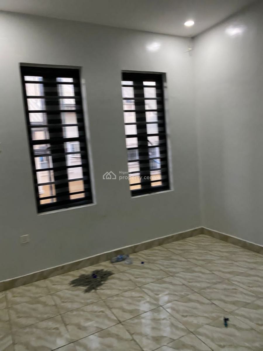 a Lovely 4 Bedroom Semi Detached Duplex + Bq, Gateway Zone Gra, Gra Phase 1, Magodo, Lagos, Detached Duplex for Rent