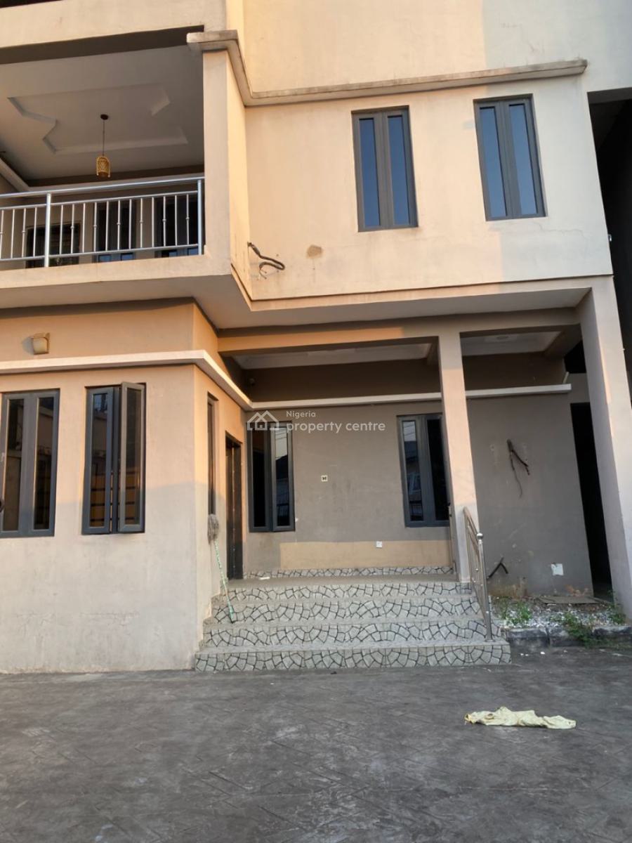 a Lovely 4 Bedroom Semi Detached Duplex + Bq, Gateway Zone Gra, Gra Phase 1, Magodo, Lagos, Detached Duplex for Rent