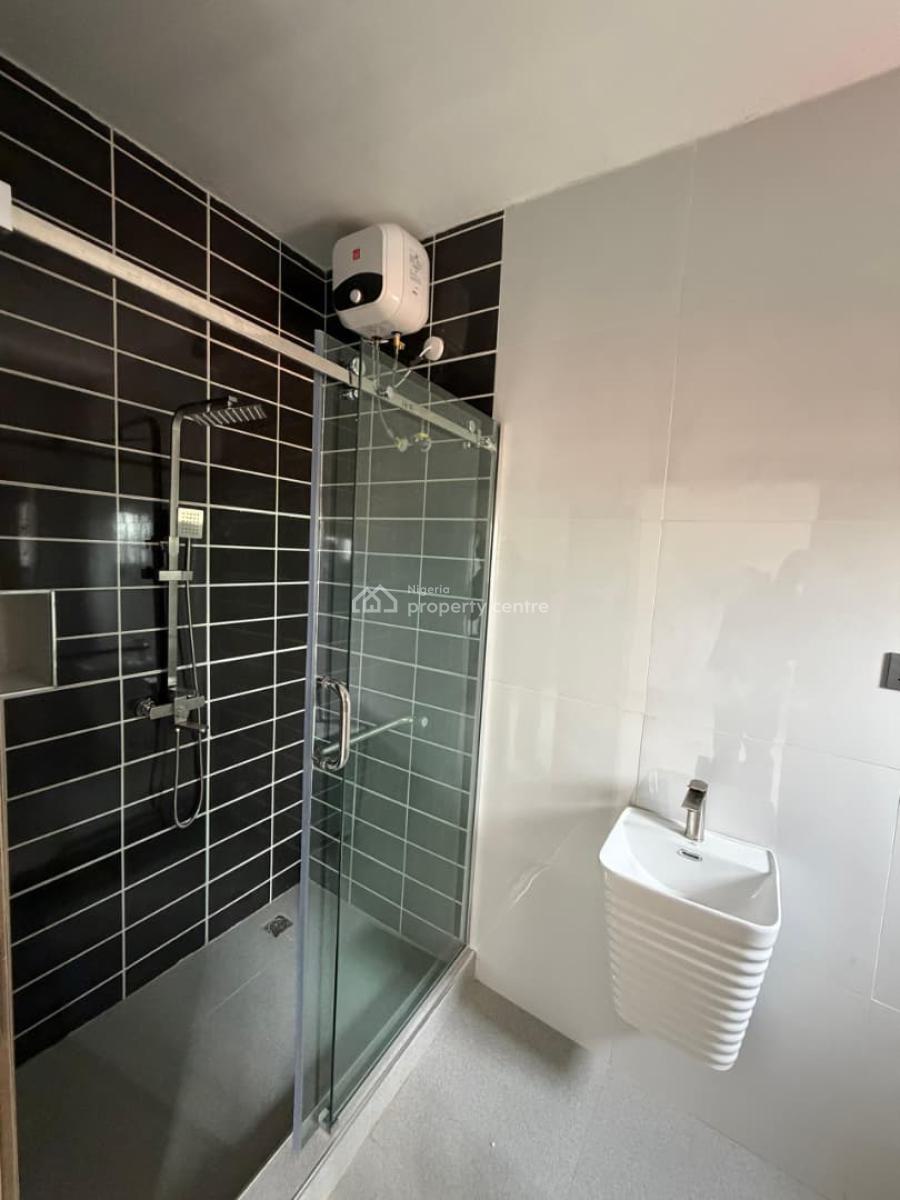 Newly Built 5 Bedroom Terrace with Penthouse, Kolapo Ishola Gra, Akobo, Ibadan, Oyo, Terraced Duplex for Sale