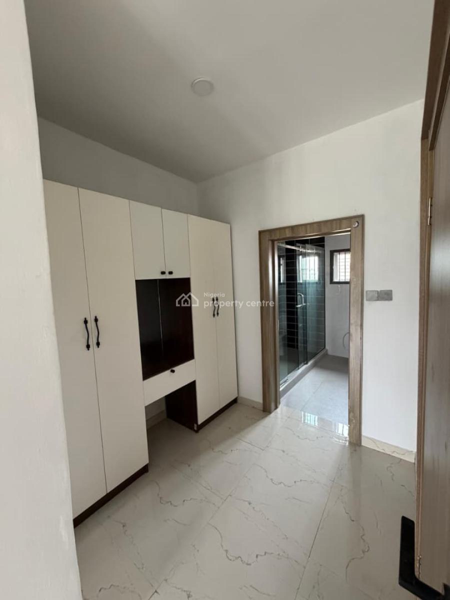 Newly Built 5 Bedroom Terrace with Penthouse, Kolapo Ishola Gra, Akobo, Ibadan, Oyo, Terraced Duplex for Sale