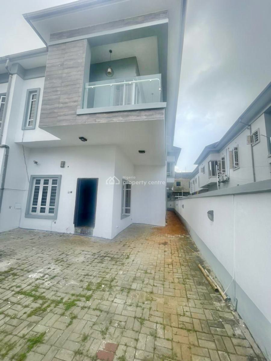 Well Maintained 4 Bedroom Semi Detached Duplex with Bq, Ologolo, Lekki, Lagos, Semi-detached Duplex for Rent