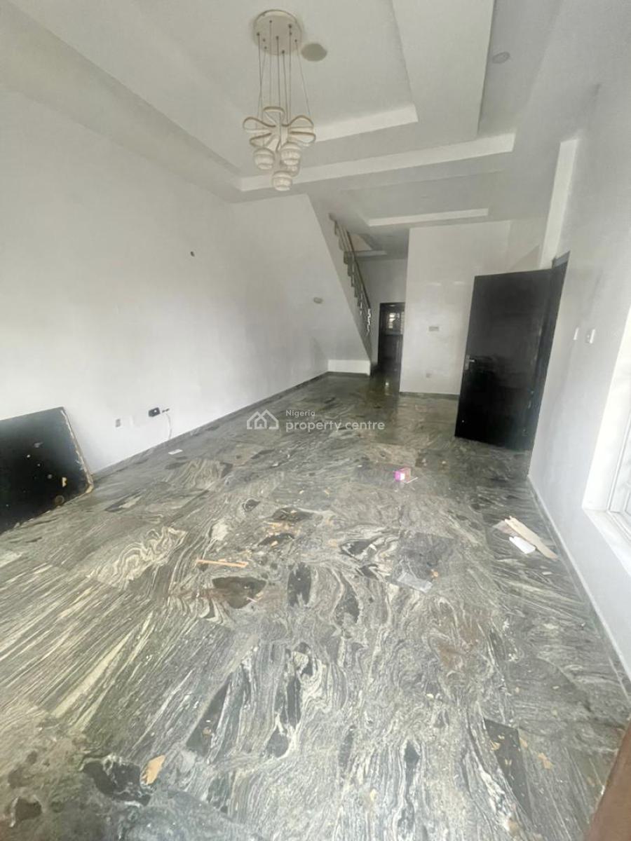 Well Maintained 4 Bedroom Semi Detached Duplex with Bq, Ologolo, Lekki, Lagos, Semi-detached Duplex for Rent