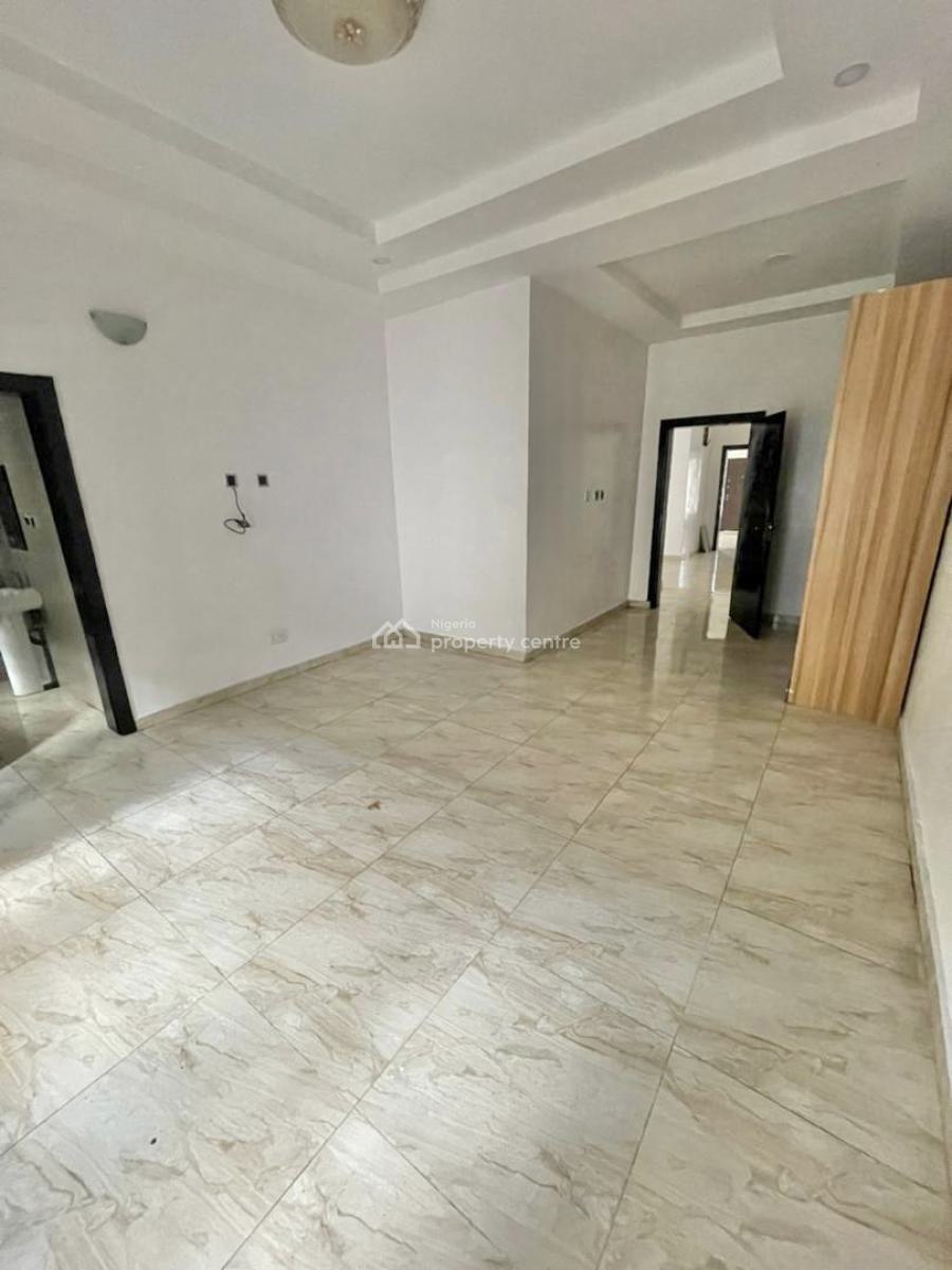 Well Maintained 4 Bedroom Semi Detached Duplex with Bq, Ologolo, Lekki, Lagos, Semi-detached Duplex for Rent