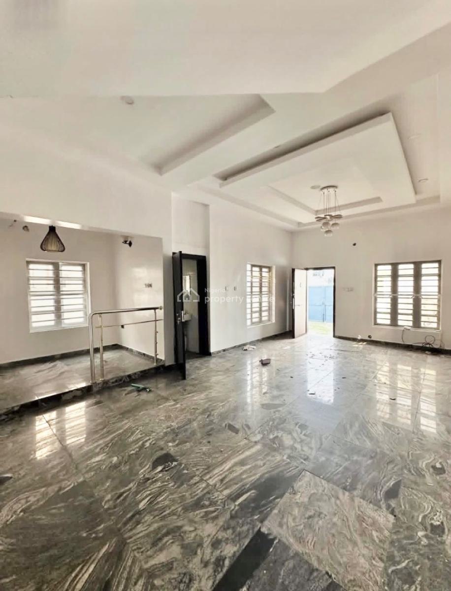 Well Maintained 4 Bedroom Semi Detached Duplex with Bq, Ologolo, Lekki, Lagos, Semi-detached Duplex for Rent