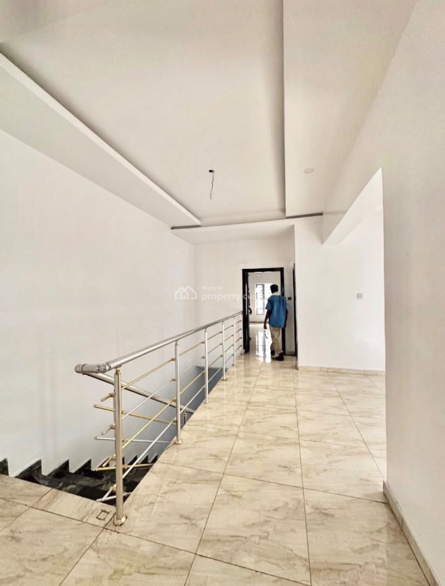 Well Maintained 4 Bedroom Semi Detached Duplex with Bq, Ologolo, Lekki, Lagos, Semi-detached Duplex for Rent