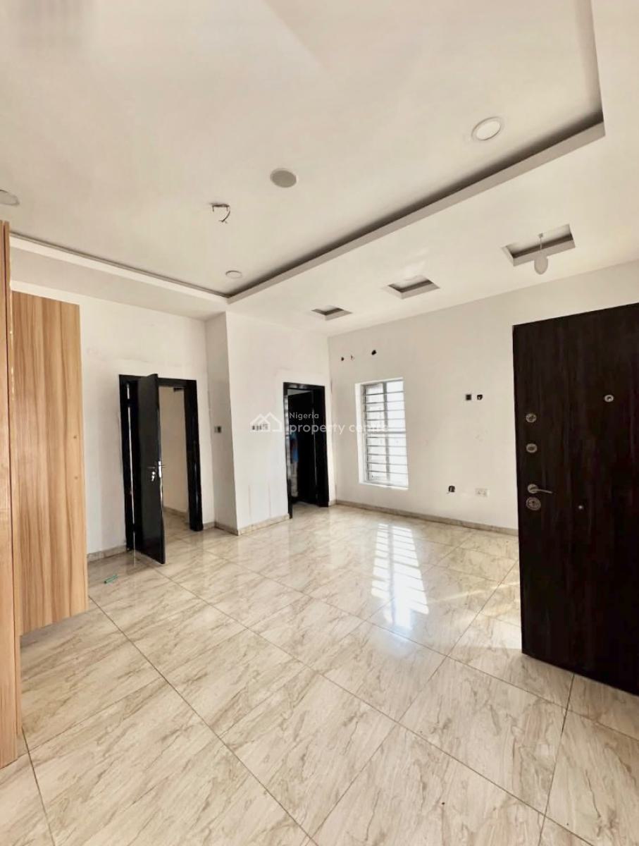 Well Maintained 4 Bedroom Semi Detached Duplex with Bq, Ologolo, Lekki, Lagos, Semi-detached Duplex for Rent