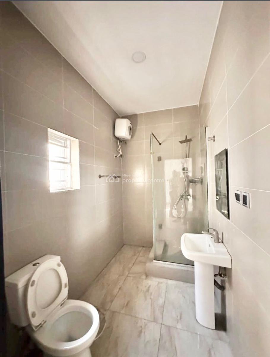 Well Maintained 4 Bedroom Semi Detached Duplex with Bq, Ologolo, Lekki, Lagos, Semi-detached Duplex for Rent