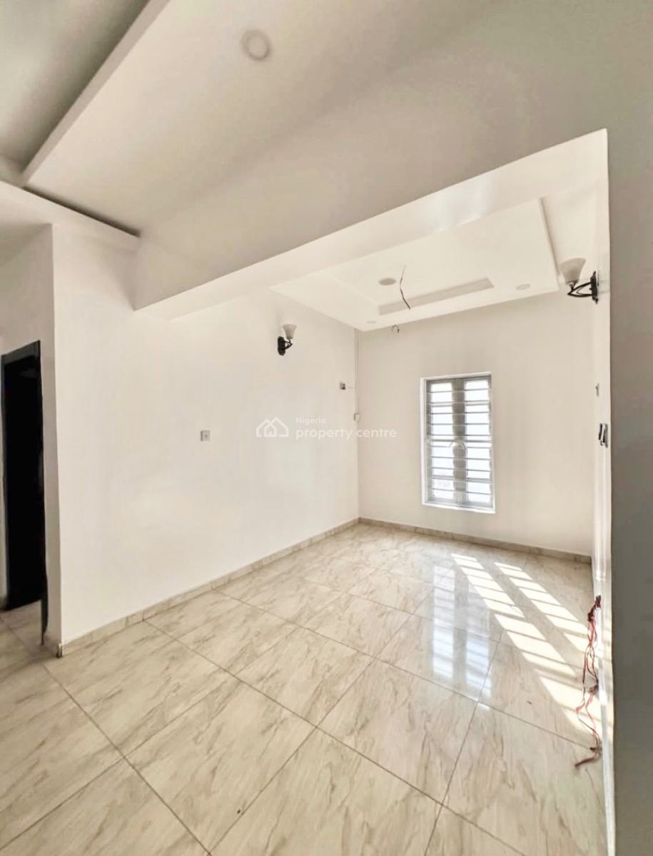 Well Maintained 4 Bedroom Semi Detached Duplex with Bq, Ologolo, Lekki, Lagos, Semi-detached Duplex for Rent