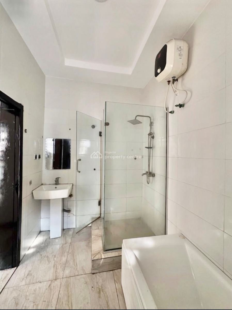 Well Maintained 4 Bedroom Semi Detached Duplex with Bq, Ologolo, Lekki, Lagos, Semi-detached Duplex for Rent