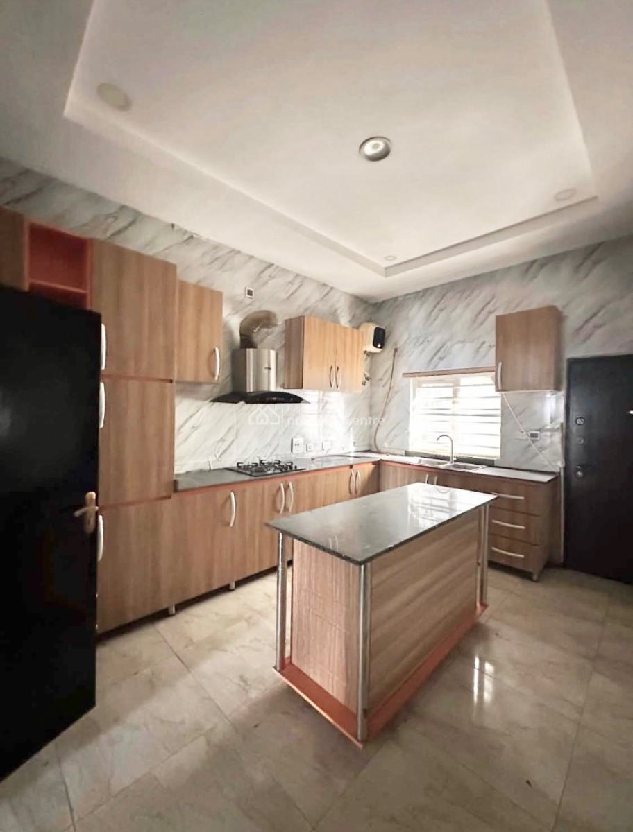 Well Maintained 4 Bedroom Semi Detached Duplex with Bq, Ologolo, Lekki, Lagos, Semi-detached Duplex for Rent