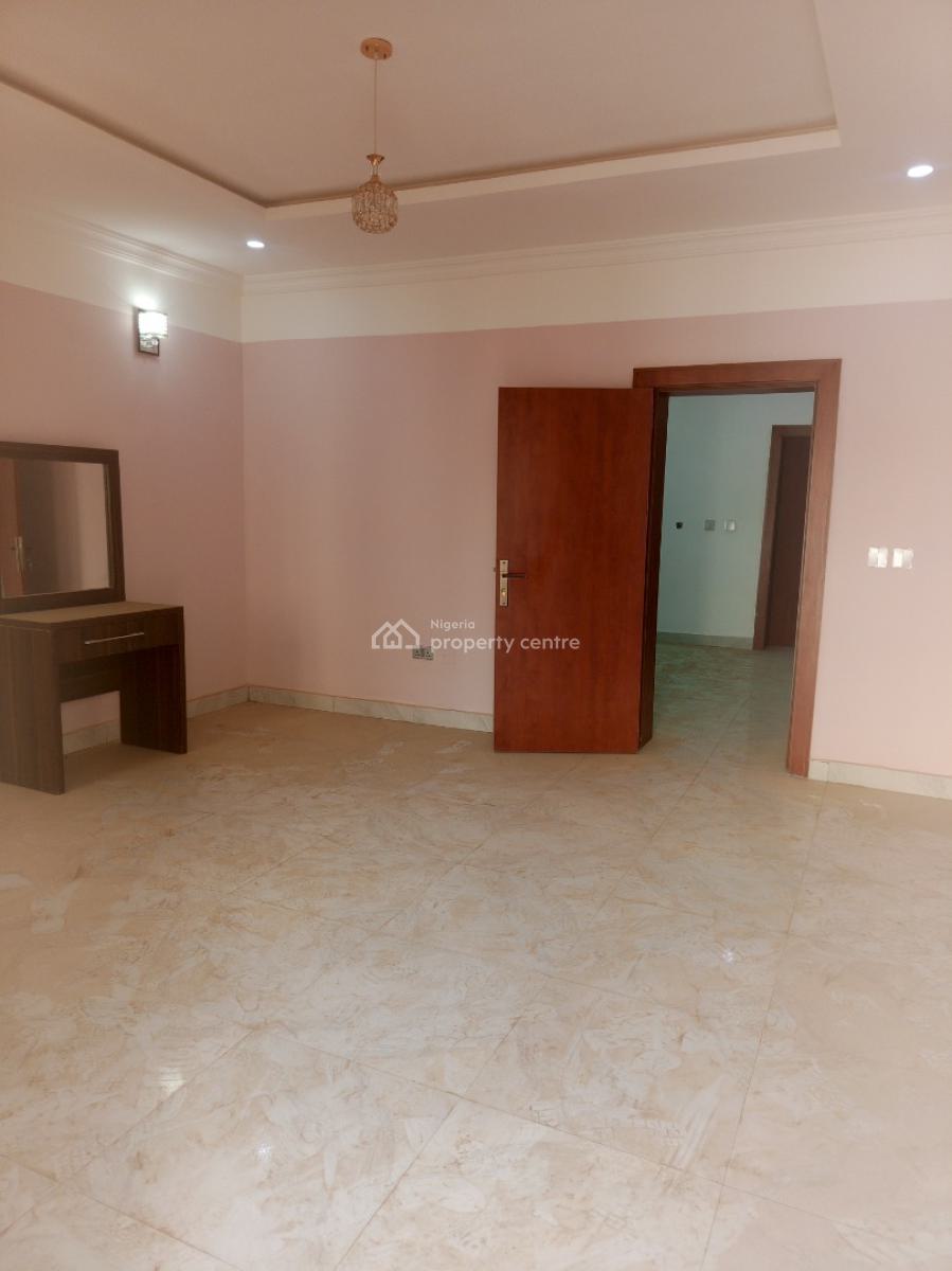 Massive 4 Bedroom Detached Duplex with Bq, 2nd Avenue, Gwarinpa, Abuja, Terraced Duplex for Rent