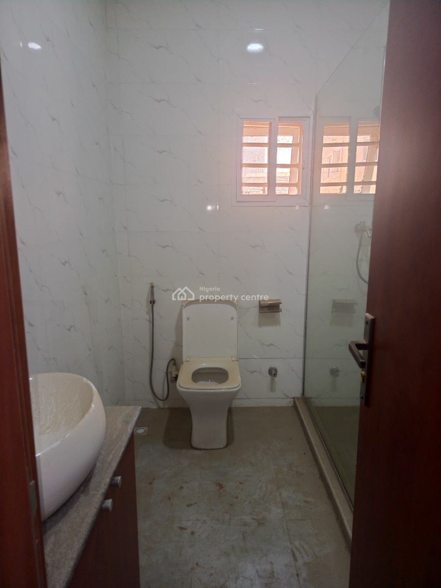 Massive 4 Bedroom Detached Duplex with Bq, 2nd Avenue, Gwarinpa, Abuja, Terraced Duplex for Rent