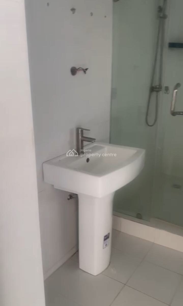 Exquisite 3 Bedroom Terrace Duplex with Bq, Lafiaji, Lekki, Lagos, Terraced Duplex for Rent