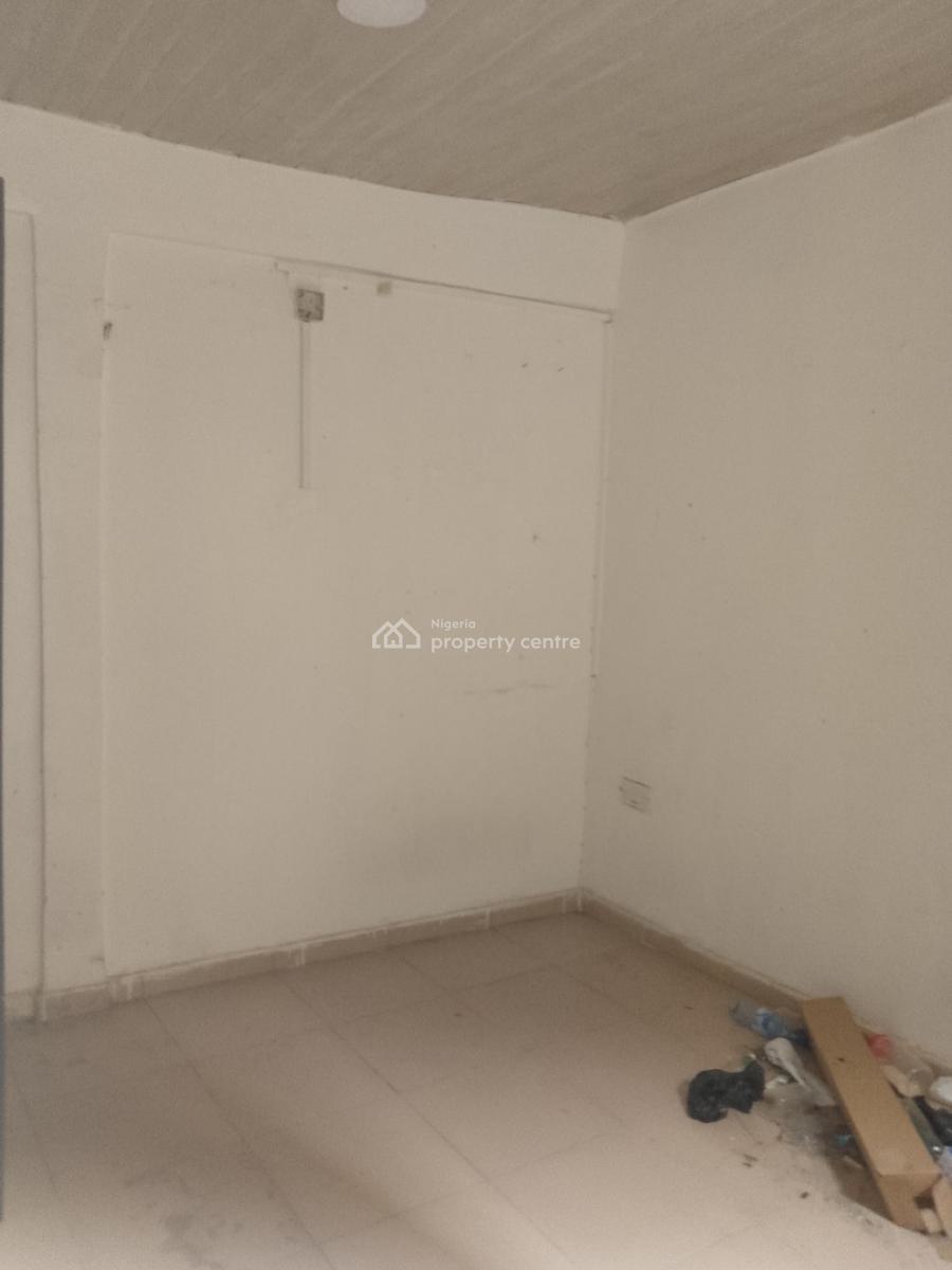 Spacious Self Contain, Mobile Road, Ilaje, Ajah, Lagos, Self Contain (single Rooms) for Rent