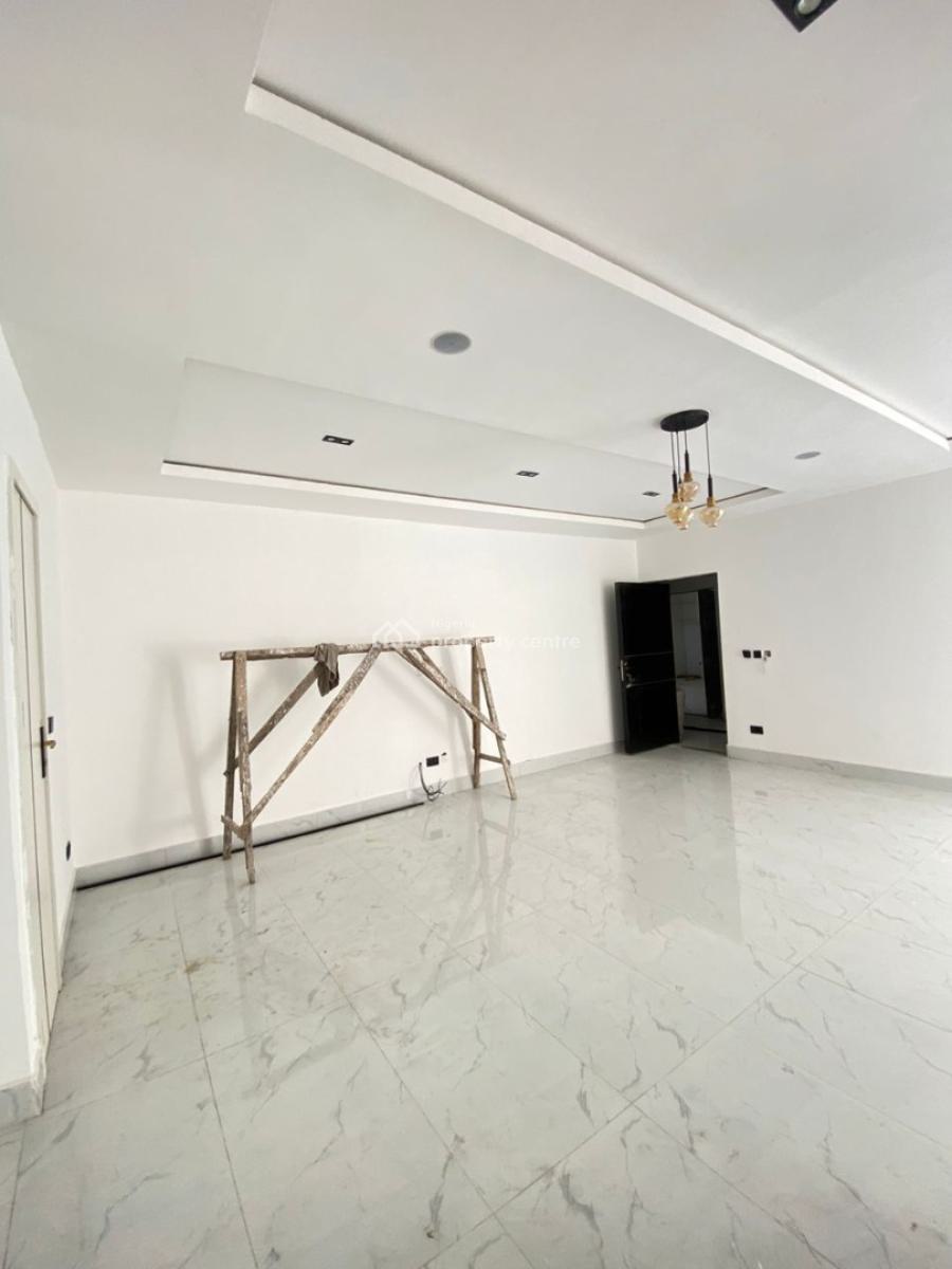 Luxury 2 Bedroom Apartment, Lekki Phase 1, Lekki, Lagos, Flat / Apartment for Sale