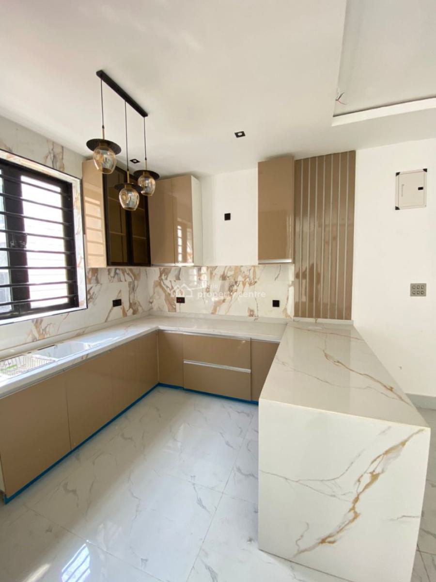 Luxury 2 Bedroom Apartment, Lekki Phase 1, Lekki, Lagos, Flat / Apartment for Sale