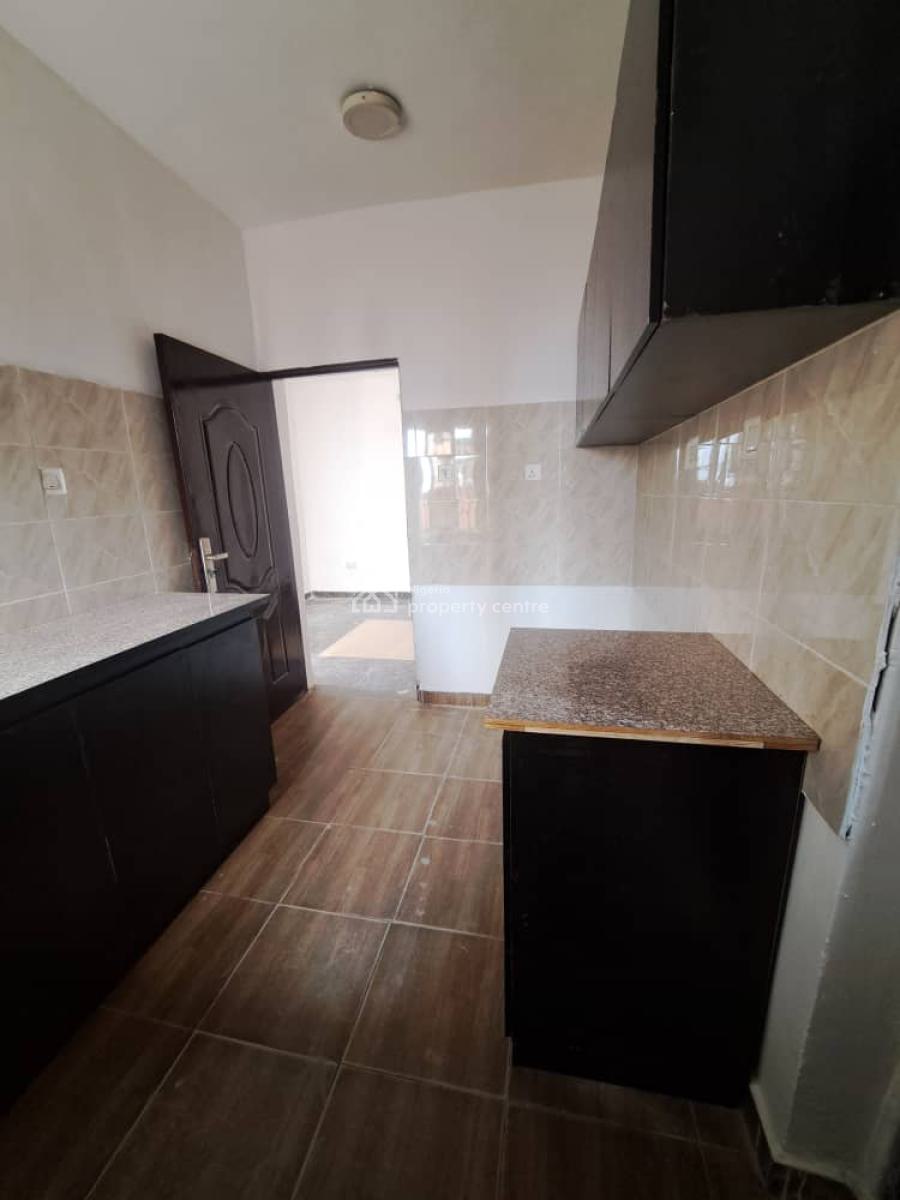 Luxury and Spacious 3 Bedroom Apartment Upstairs, Salem, Lekki, Lagos, Flat / Apartment for Rent