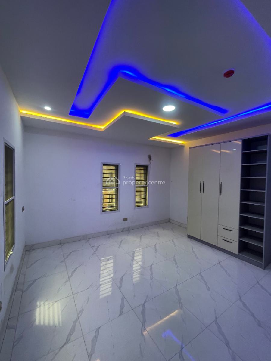 2 Bedroom Apartment, Off Freedom Wayll, Lekki, Lagos, Flat / Apartment for Rent