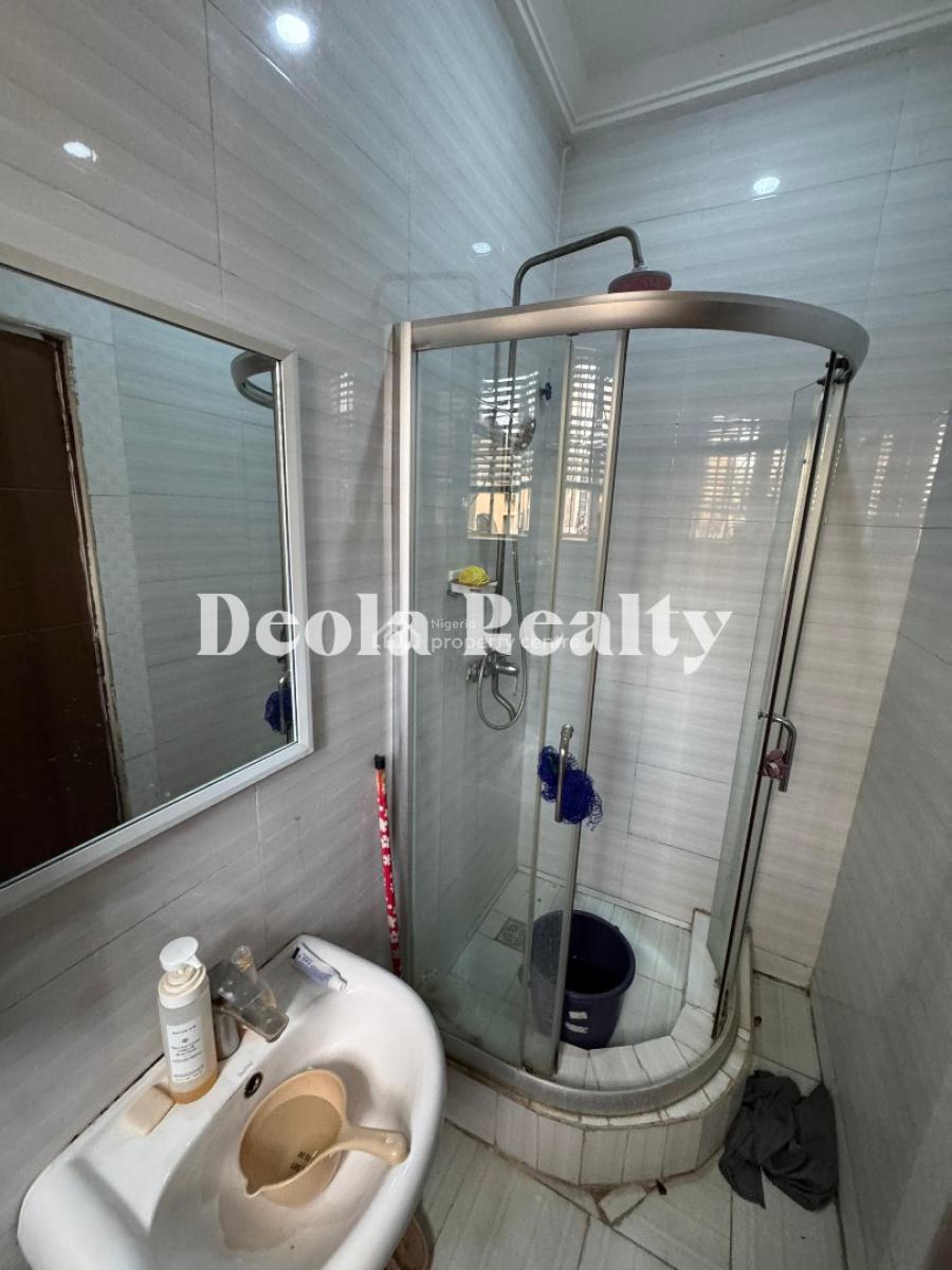 a Very Spacious Room Self Contained, Lekki Phase 1, Lekki, Lagos, Self Contain (single Rooms) for Rent