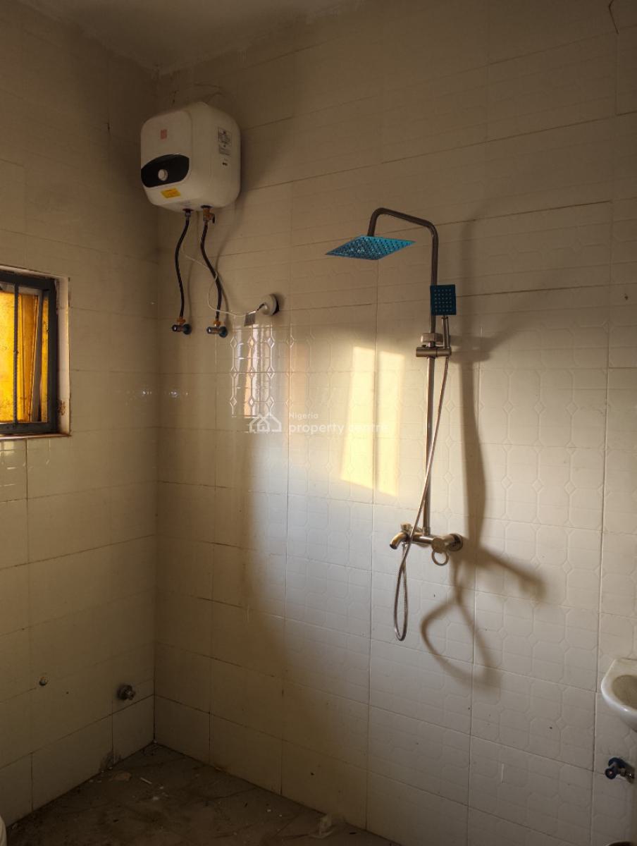 Spacious 2 Bedrooms Flat, Philip Emegwali Street, Katampe (main), Katampe, Abuja, Flat / Apartment for Rent