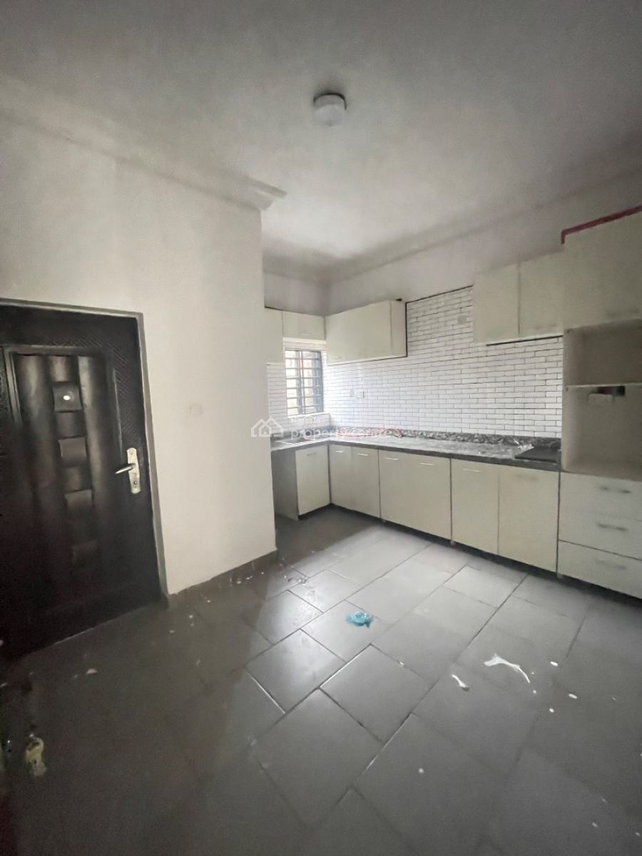 2 Bedroom Apartment Upstairs with Swimming Pool and Gym, Sangotedo, Ajah, Lagos, Flat / Apartment for Rent