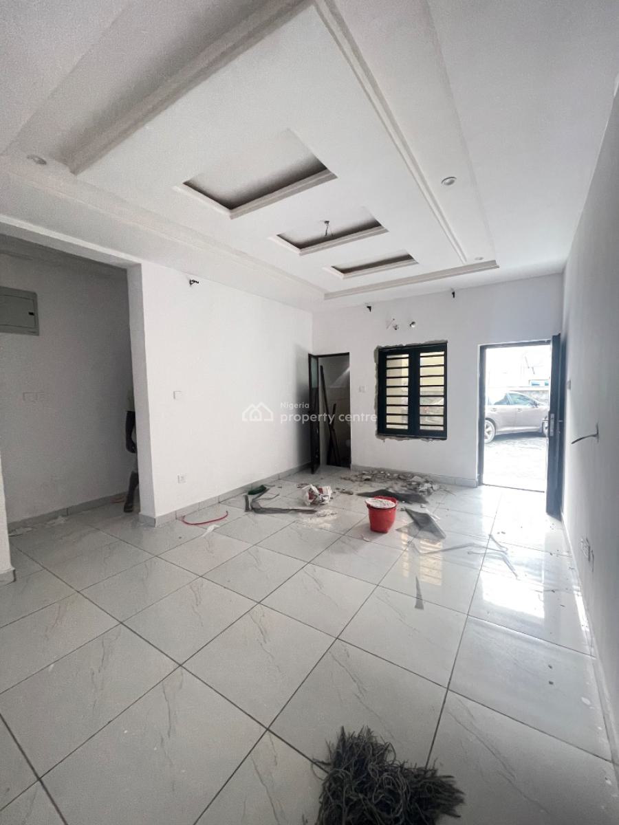 2 Bedroom Apartment Upstairs with Swimming Pool and Gym, Sangotedo, Ajah, Lagos, Flat / Apartment for Rent