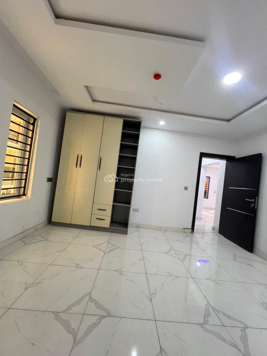 Brand New 2bedroom Apartment, Lekki Phase 1, Lekki, Lagos, Flat / Apartment for Rent