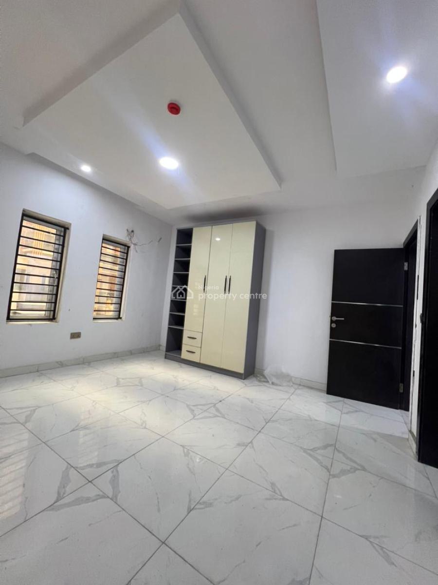 Brand New 2bedroom Apartment, Lekki Phase 1, Lekki, Lagos, Flat / Apartment for Rent