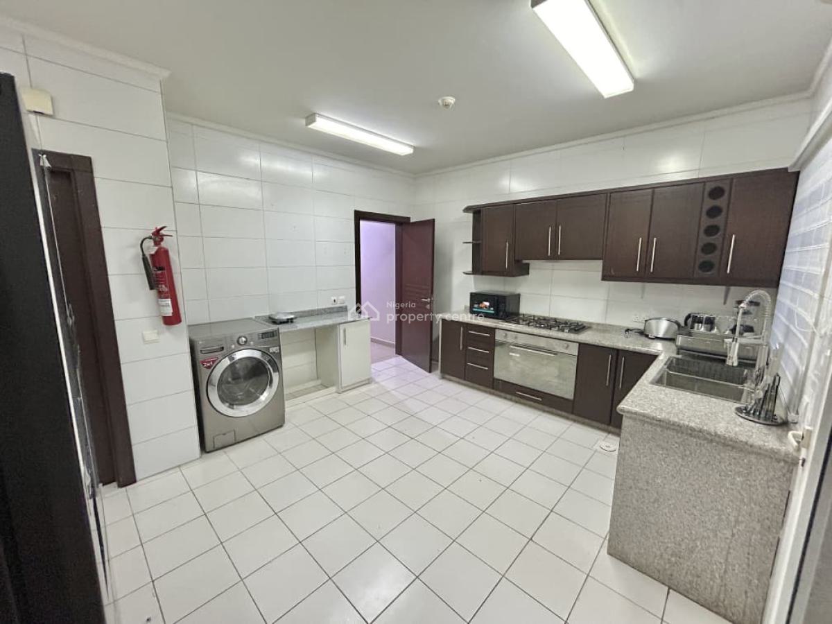 Luxury 3bedroom Waterfront Apartment, Banana Island Road, Ikoyi, Lagos, Flat / Apartment Short Let