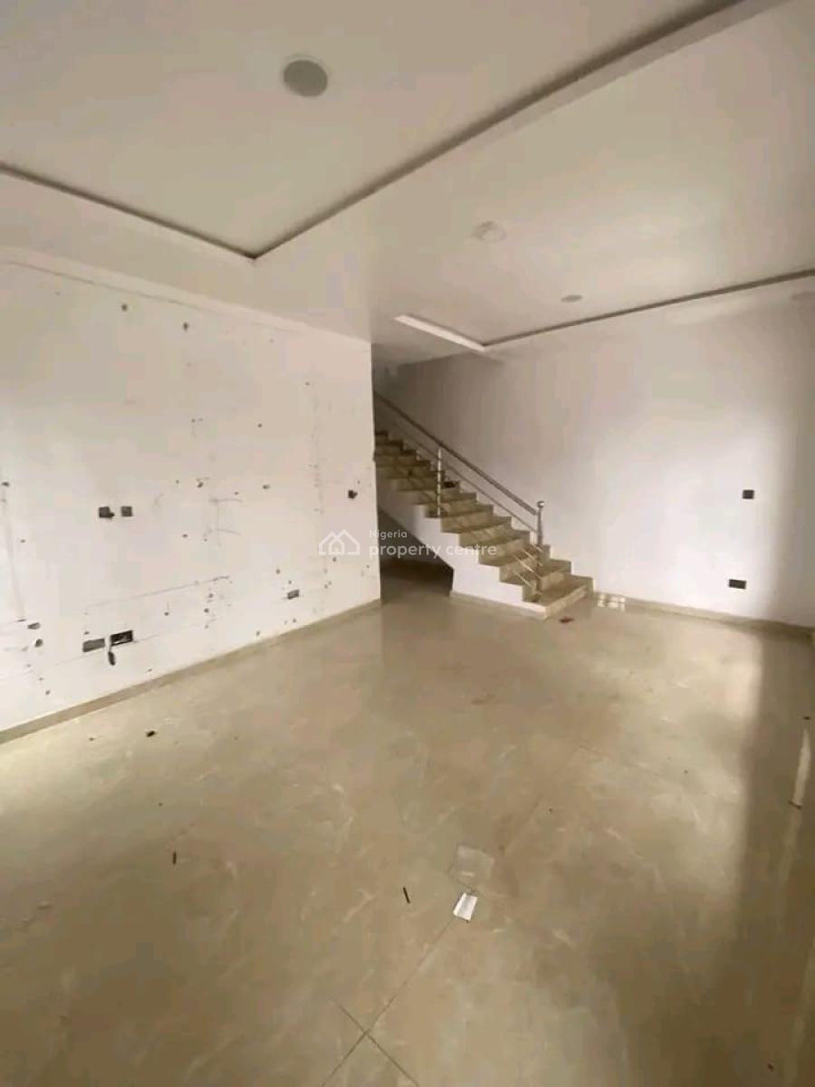 3 Bedrooms Semi Duplex in Orchid Road, Orchid Road, Lekki, Lagos, Terraced Duplex for Rent