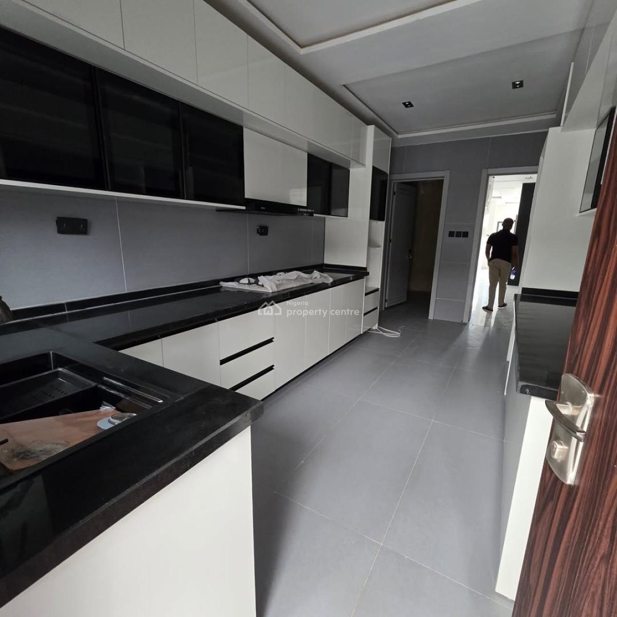 One Unit   5 Bedroom Terrace Duplex, By American International School, Durumi, Abuja, Terraced Duplex for Sale