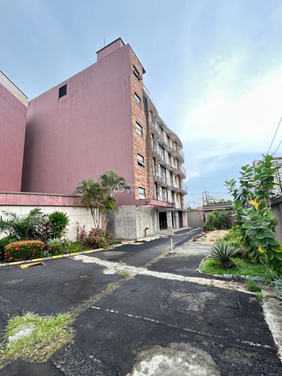 3 Bedroom Apartment with Bq, Swimming Pool, & Gym, Ikoyi, Lagos, Flat / Apartment for Rent