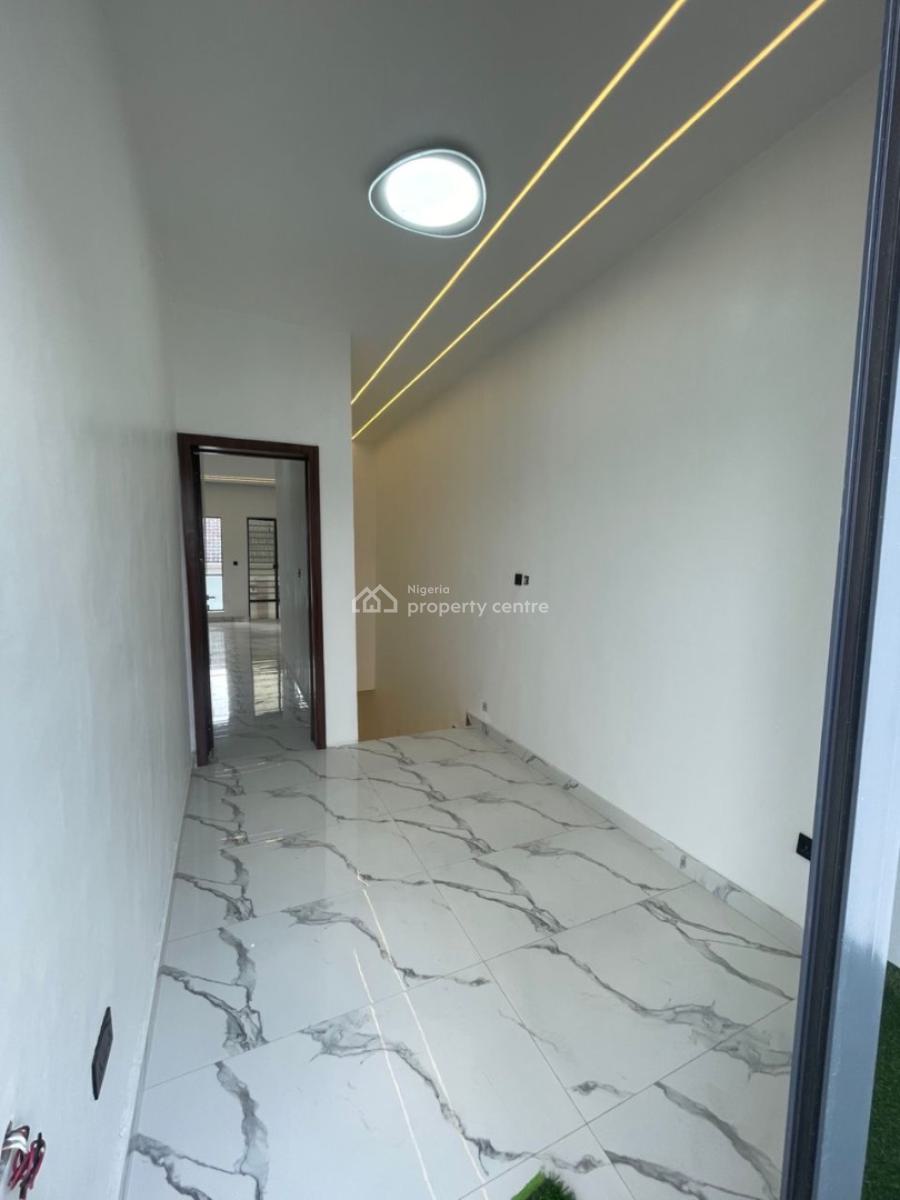 4 Bedroom Terrace Duplex with Pool and Bq, Osapa, Lekki, Lagos, Terraced Duplex for Sale
