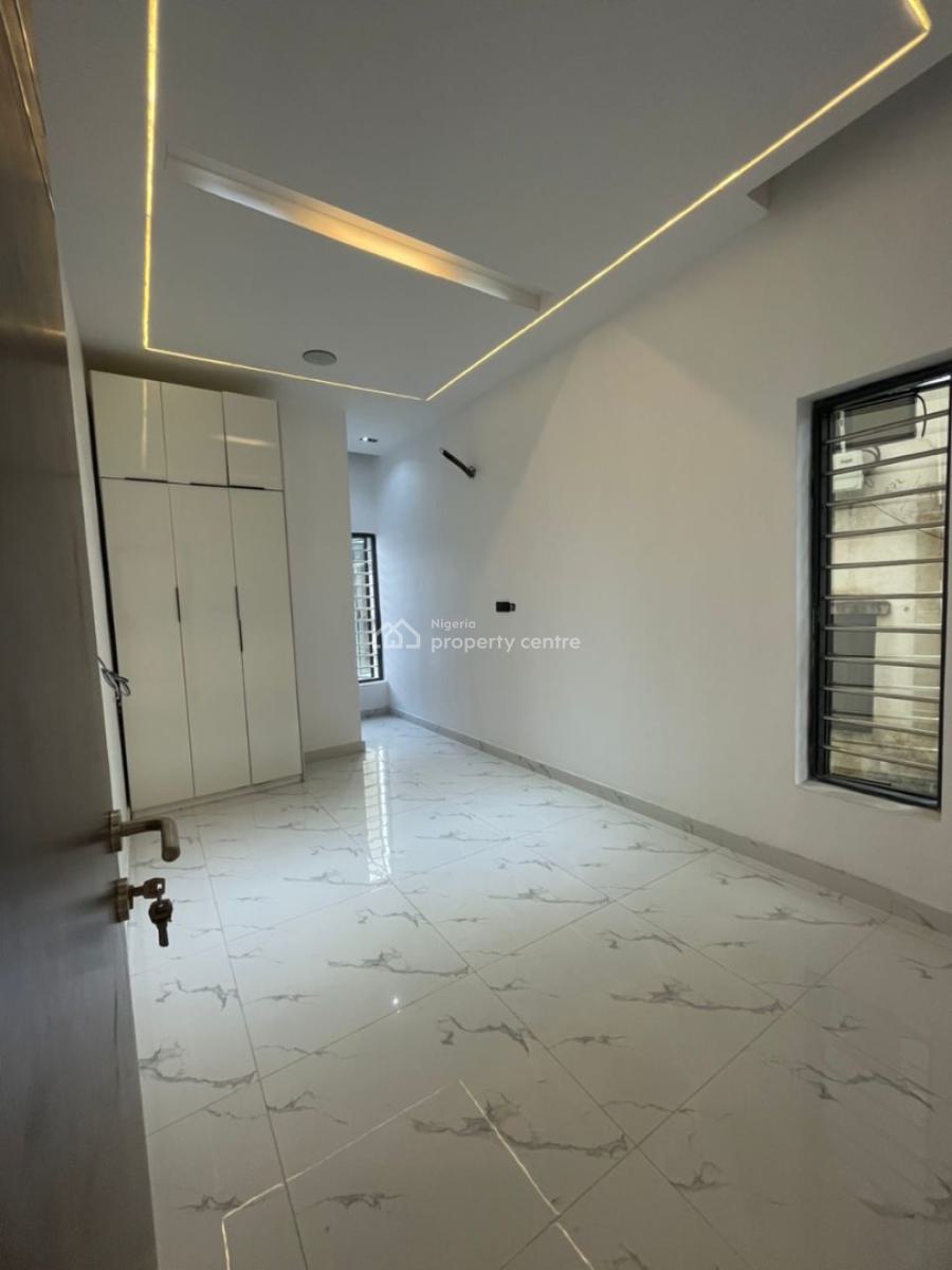 4 Bedroom Terrace Duplex with Pool and Bq, Osapa, Lekki, Lagos, Terraced Duplex for Sale